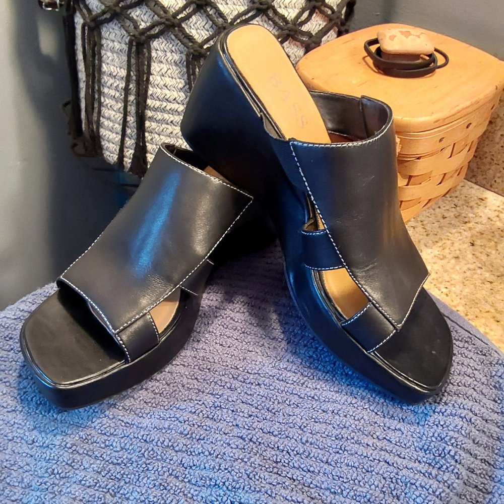 Sandals, black